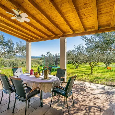 Grandpa's Olives Tiny House דירה *
