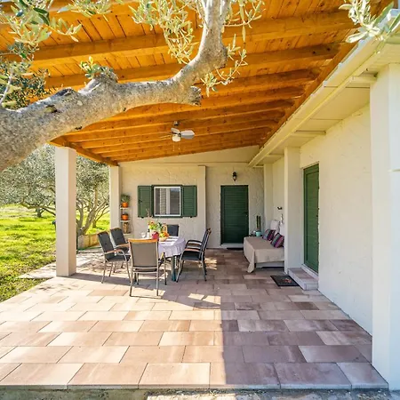 Grandpa's Olives Tiny House Stari Grad (Hvar)